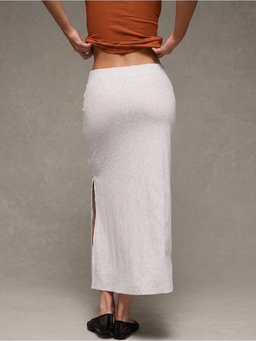 NWOT American Eagle High-Waisted Ribbed Knit Light Gray Maxi Skirt - Picture 3 of 6